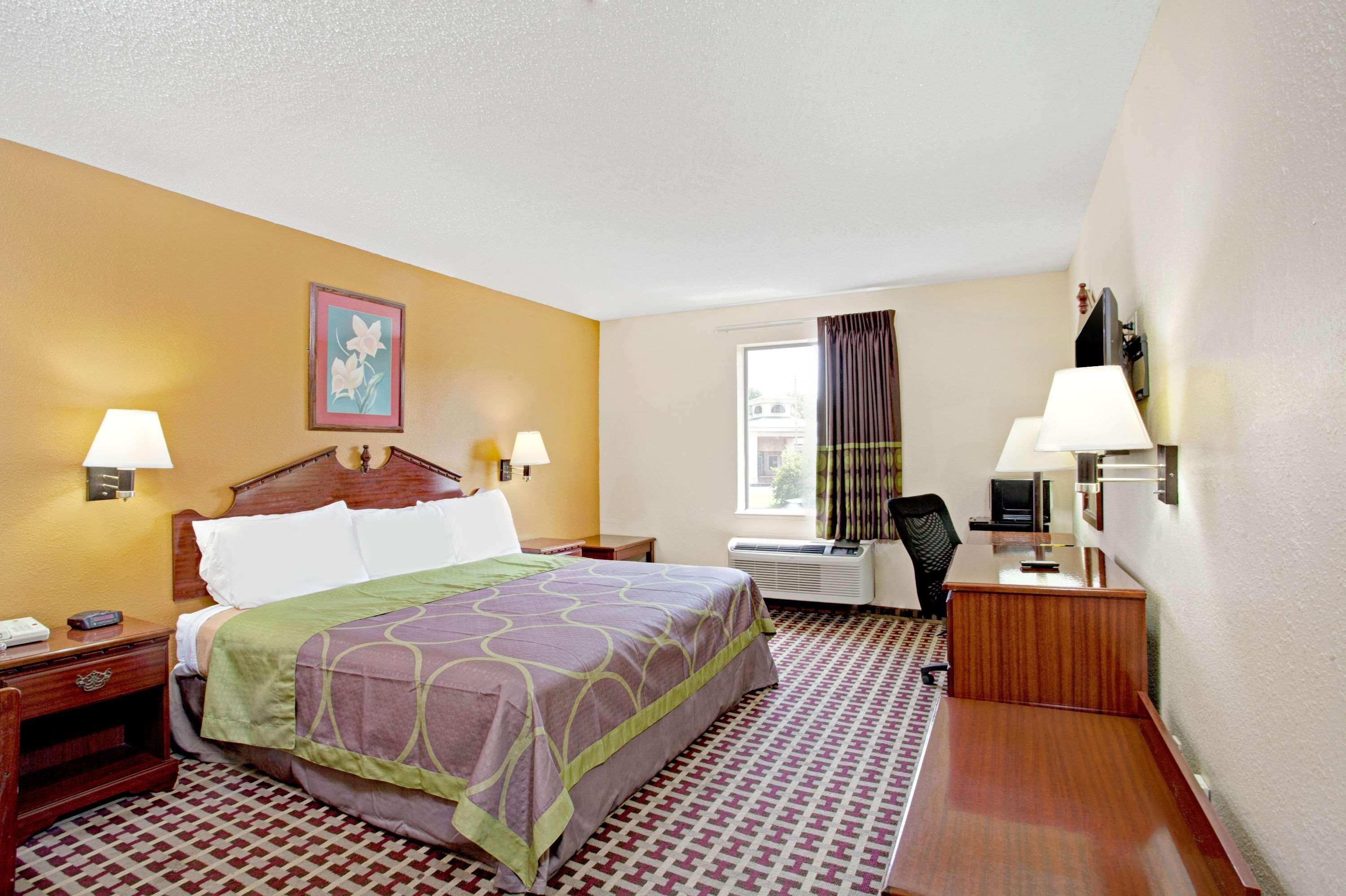 Super 8 By Wyndham Forrest City Ar Exterior photo