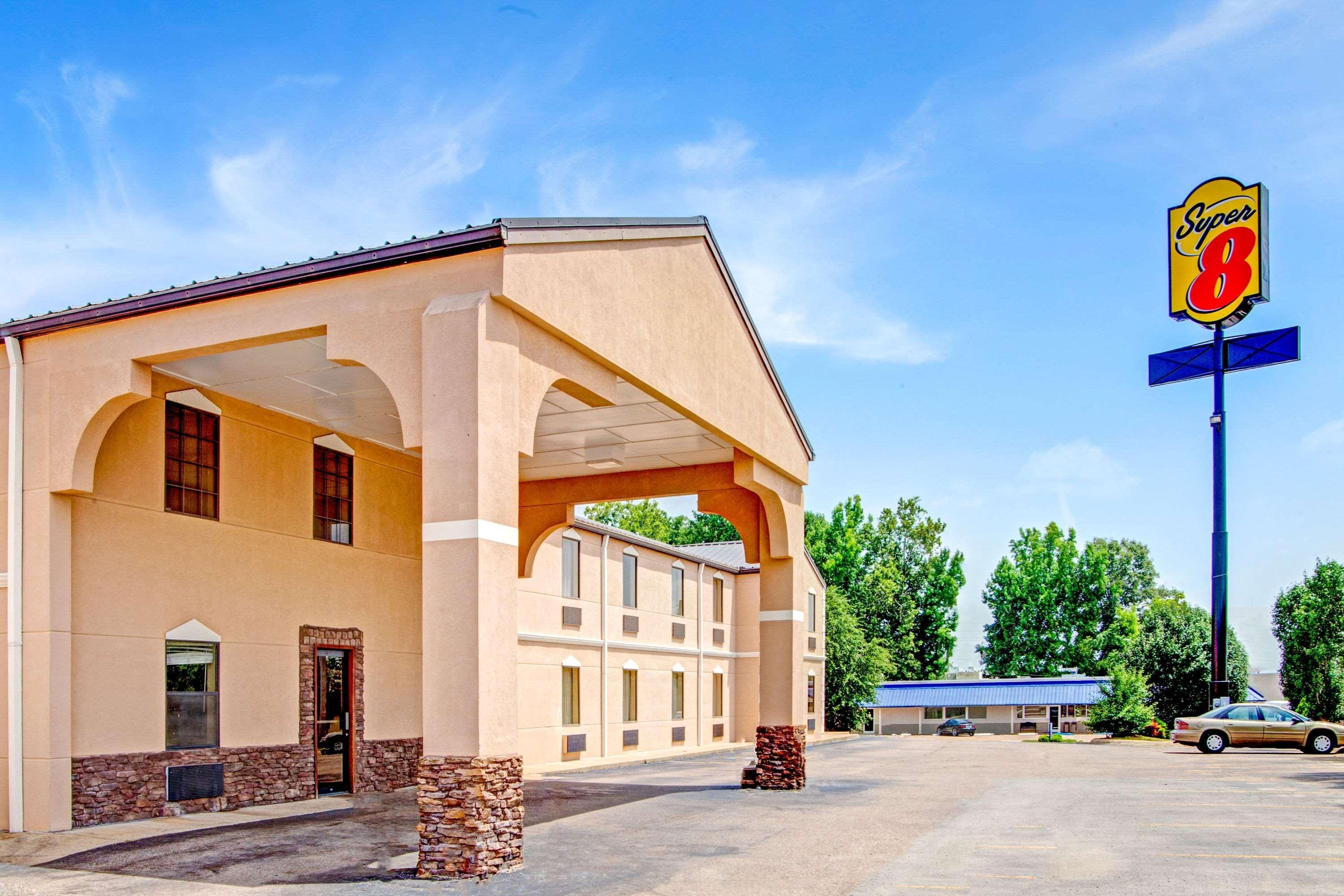 Super 8 By Wyndham Forrest City Ar Exterior photo