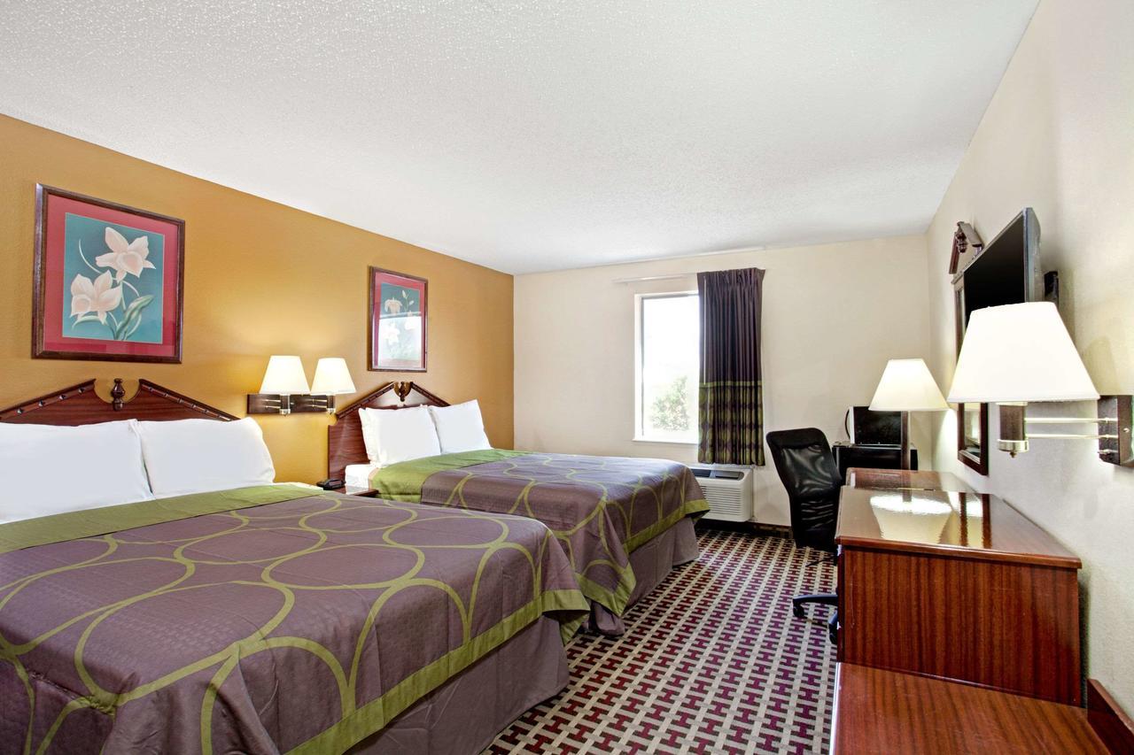 Super 8 By Wyndham Forrest City Ar Exterior photo