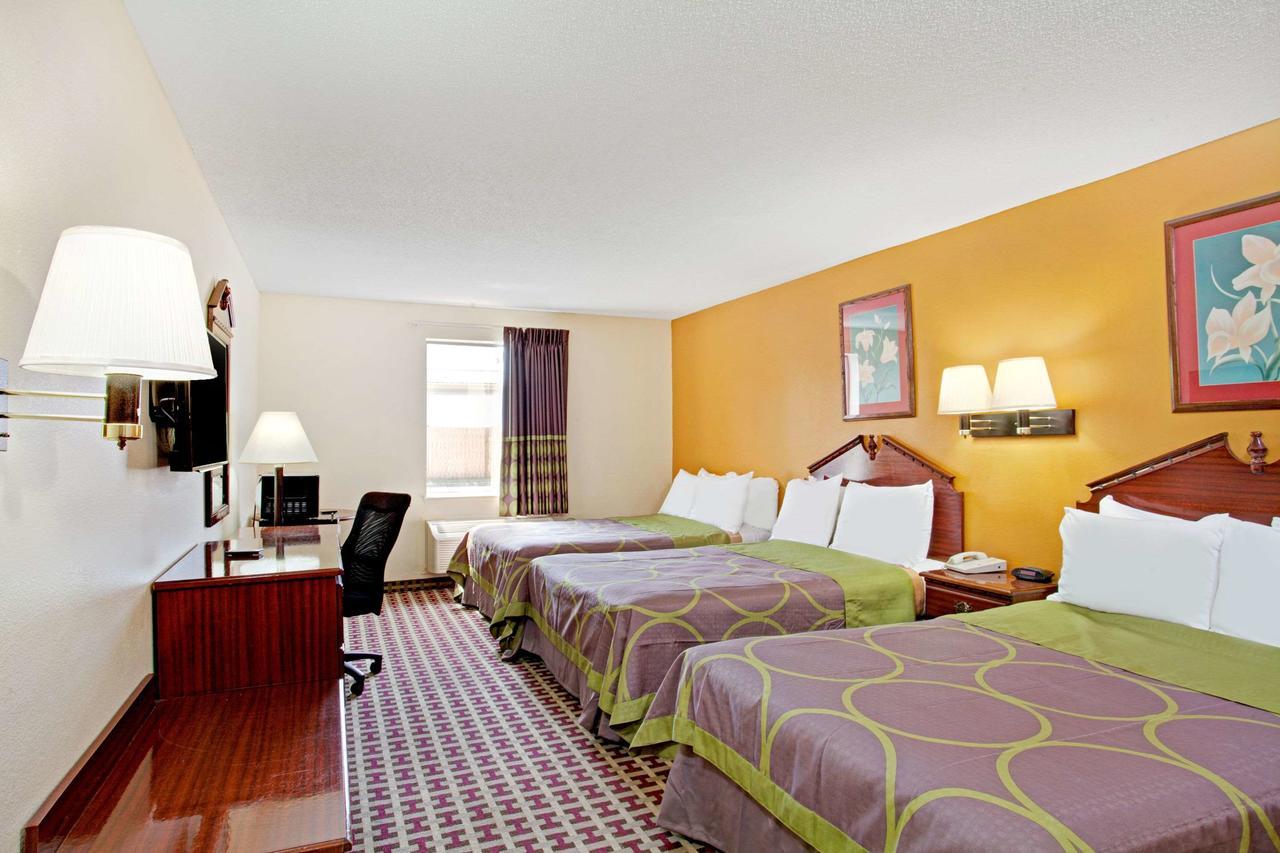 Super 8 By Wyndham Forrest City Ar Exterior photo